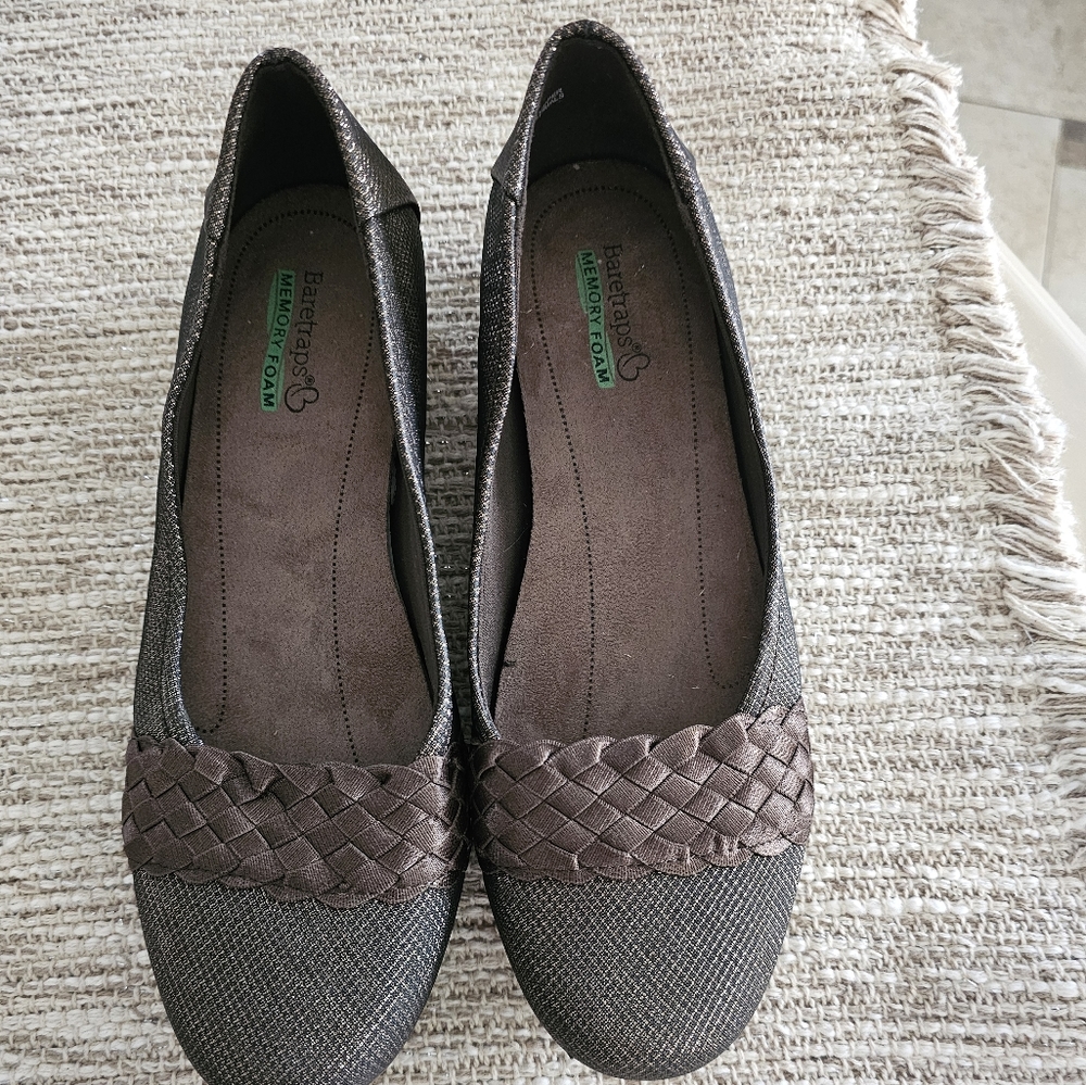 Baretraps bronzy brown flats